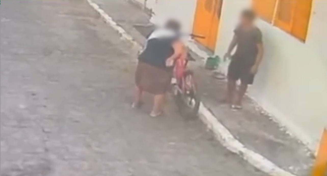Homem é preso suspeito de tentar estuprar mulher de 75 anos em via pública em Cupira