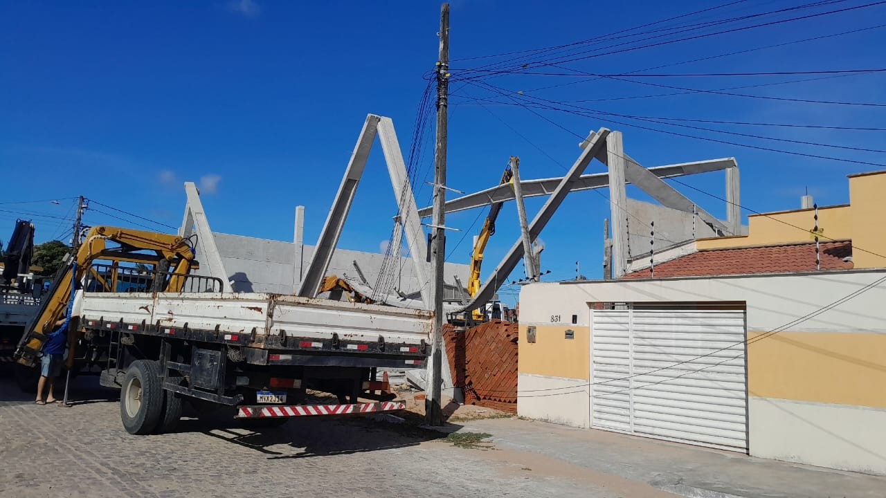 Duas pessoas morrem após galpão desabar durante obra na Grande Natal