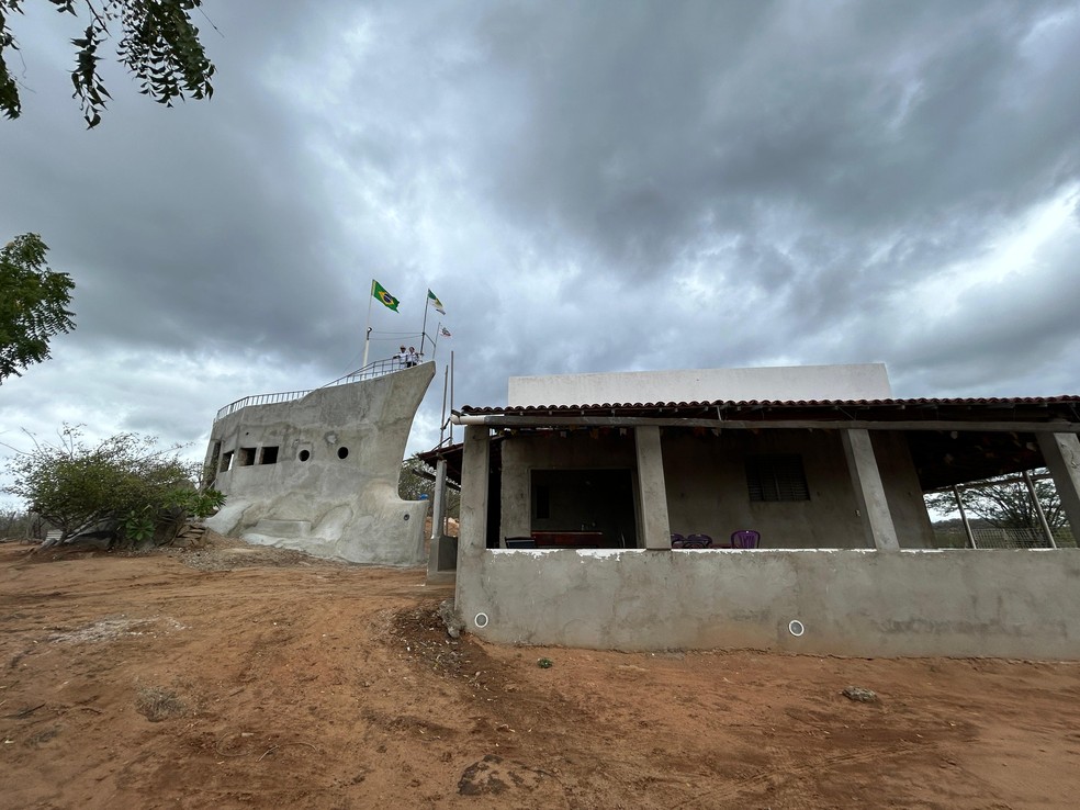 Projeto fica ao lado da casa do casal — Foto: Lucas Cortez/Inter TV Cabugi