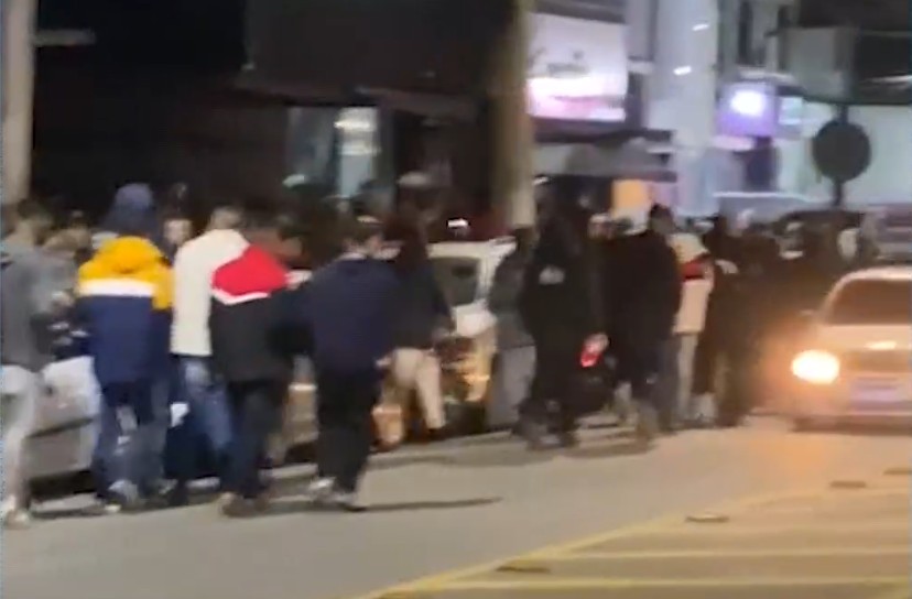 Violência na Av. Itália: Jovem é agredida por ex e caso vira confusão em Taubaté