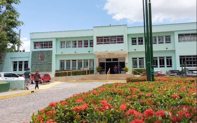 Governo convoca 60 médicos aprovados em concurso para atuar no Hospital de Messejana, em Fortaleza