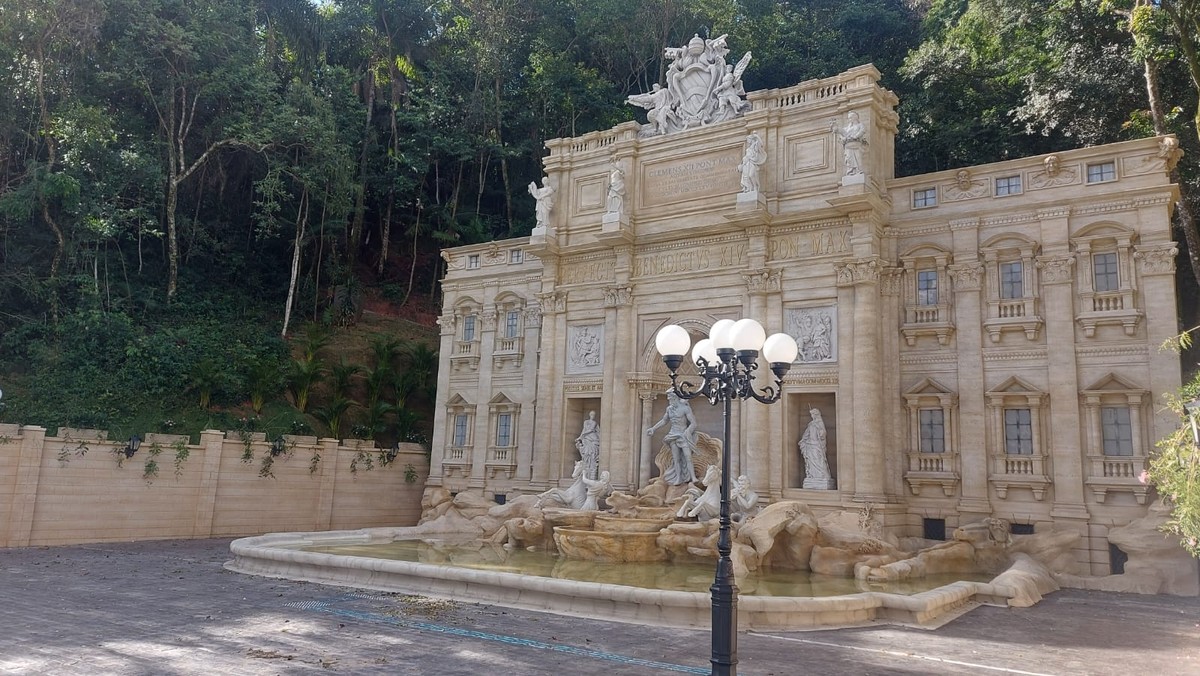 Versão brasileira da Fontana di Trevi é inaugurada no interior de SP Metrópoles