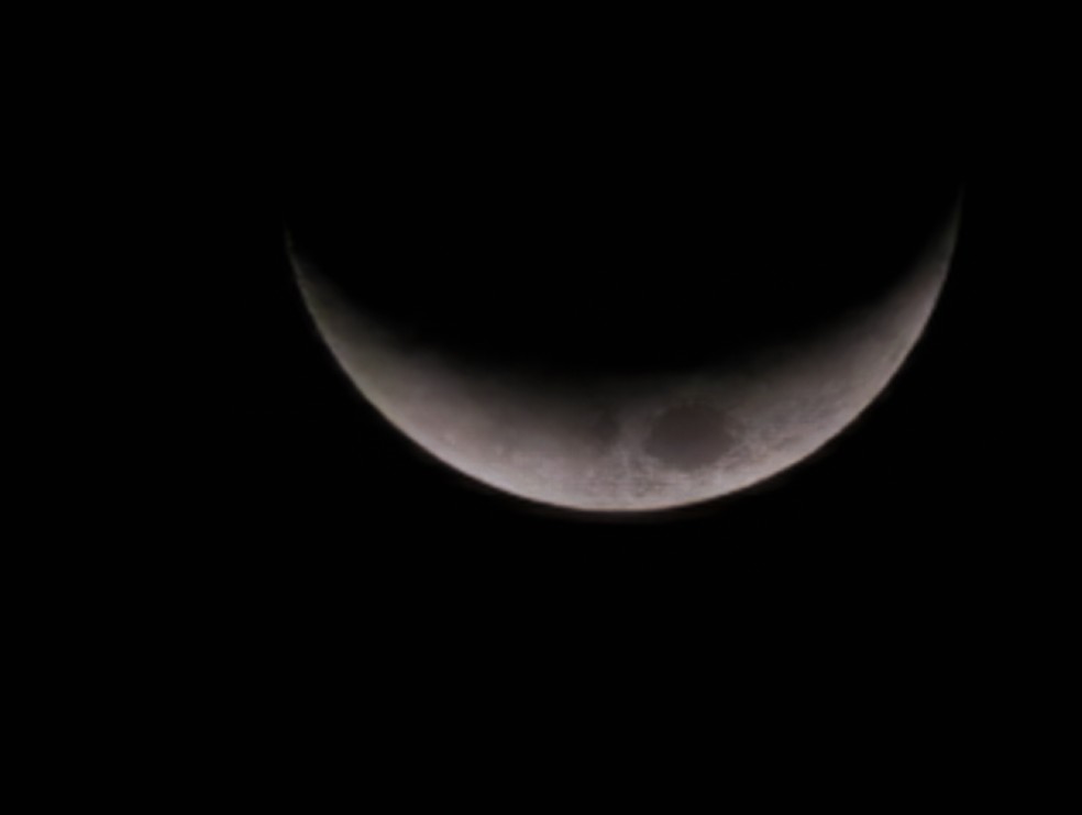 Foto noturna: Lua capturada pelo Jovi X300 Ultra — Foto: Henrique Martin/g1