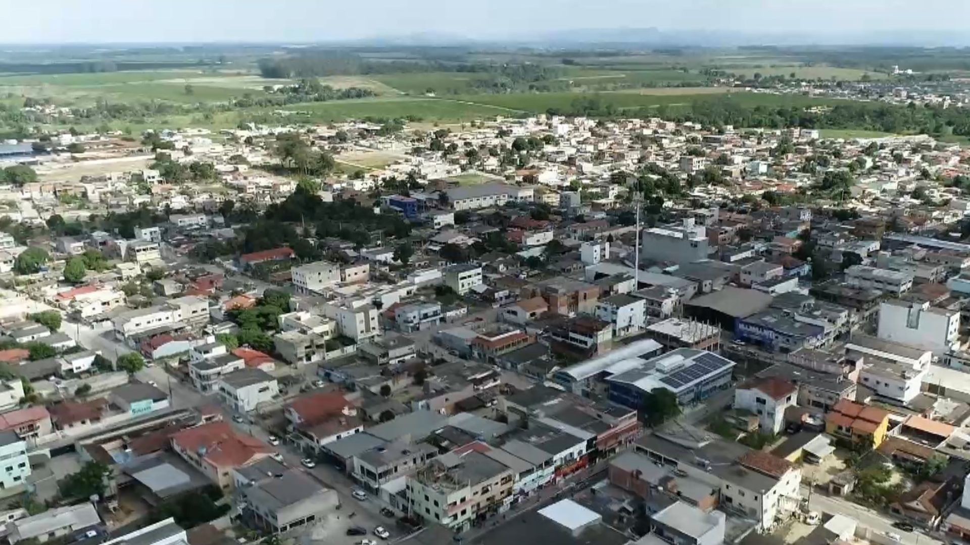 Mãe é detida por queimar mãos do filho de 10 anos com colher quente como castigo em Sooretama