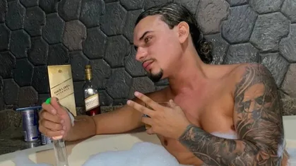 Gabriel gostava de ostentar nas redes sociais — Foto: Reprodução