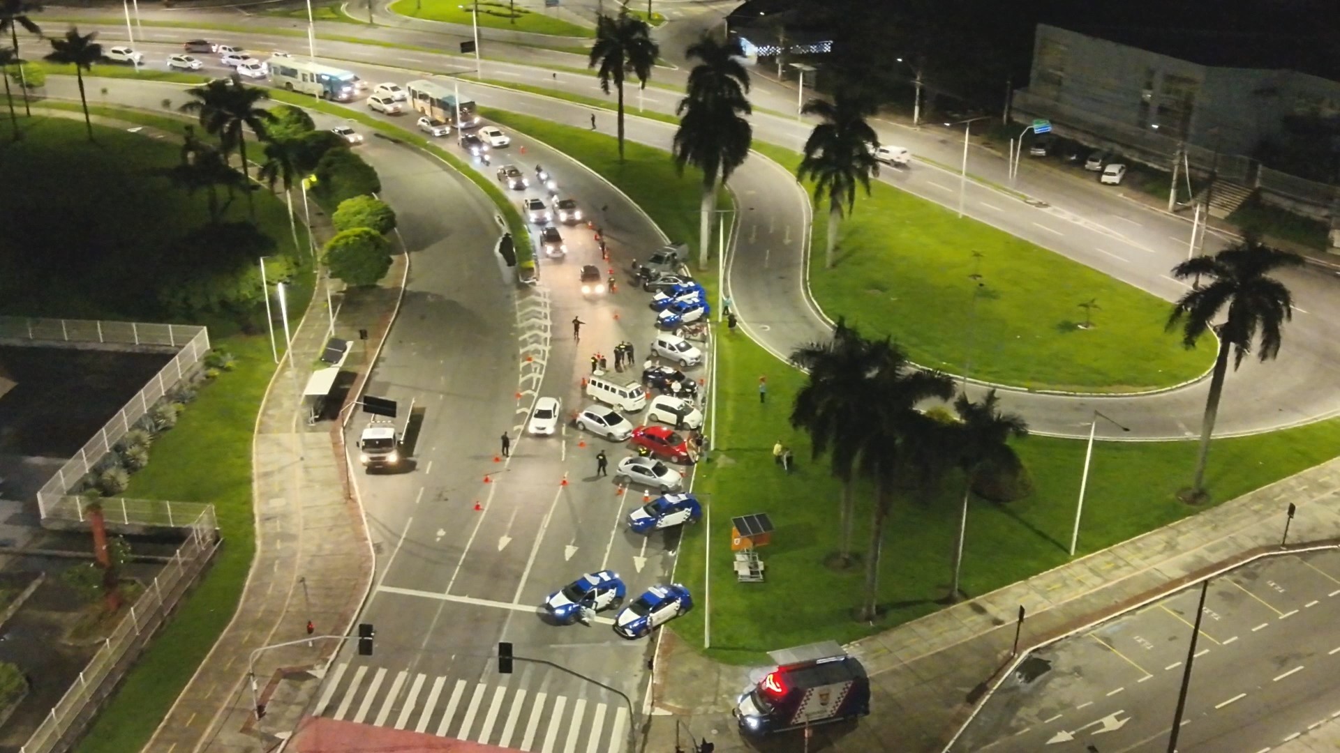 'Coiotes do trânsito' ganham dinheiro de condutores para burlar blitze em Vitória