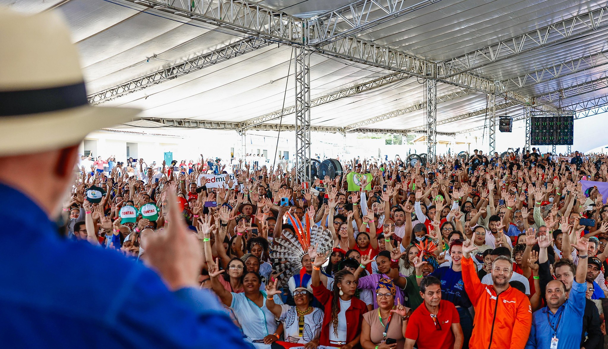 Lula anuncia investimentos de R$ 1,17 bilhão para educação indígena e quilombola em evento no interior de MG