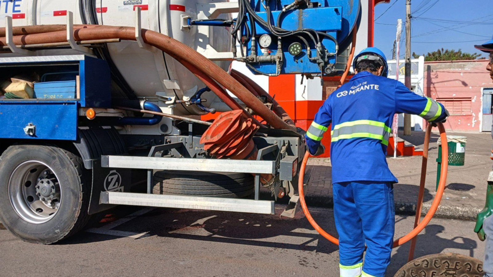 Limpezas preventivas da rede de coleta de esgoto em Piracicaba crescem em 2025