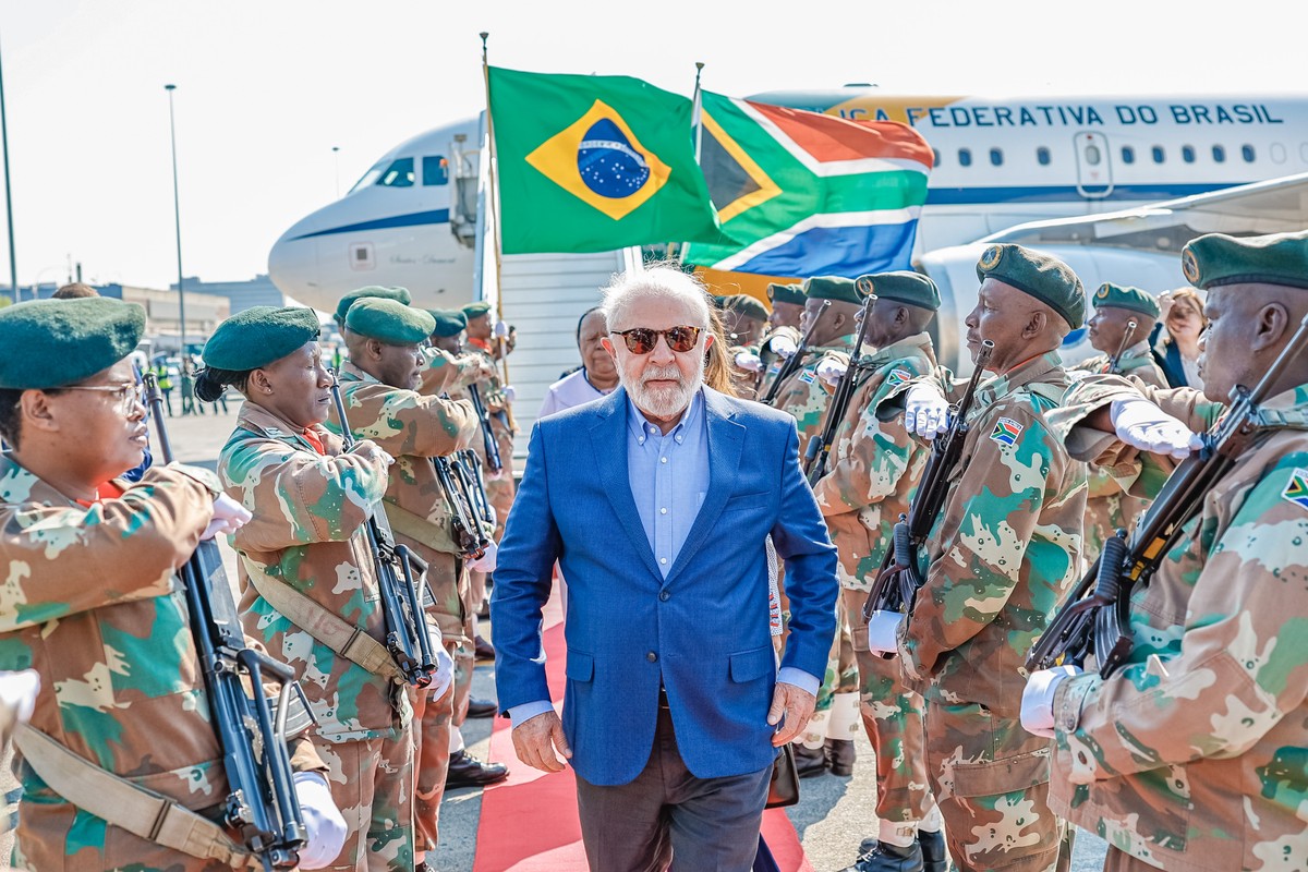 BRICS summit: Lula begins first working day in South Africa |  Policy