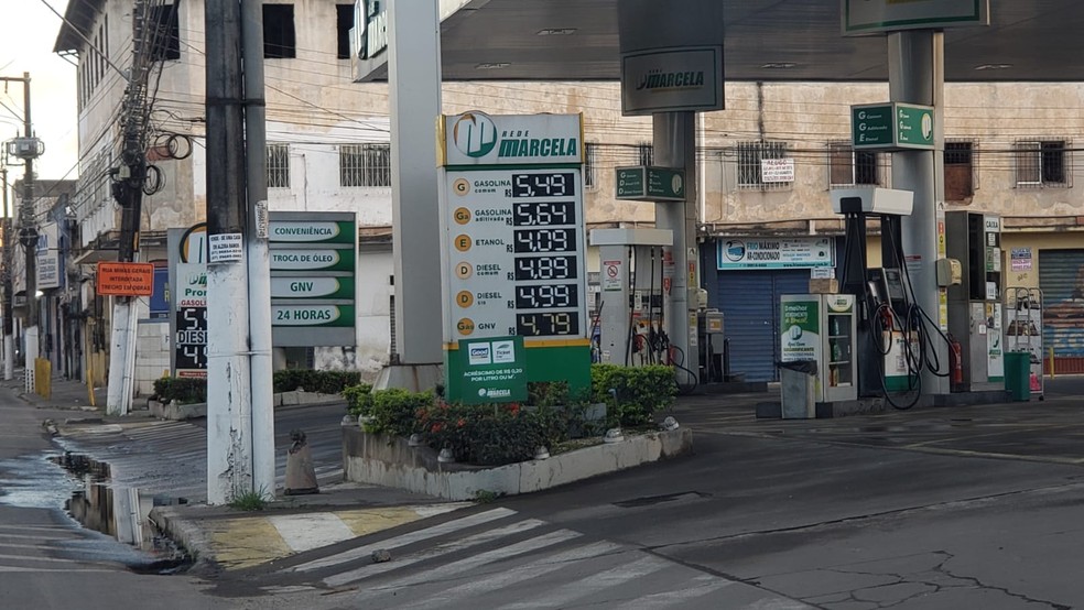 Posto de combustível em Cariacica (ES) já com aumento no preço da gasolina no dia 1º de junho — Foto: Divulgação