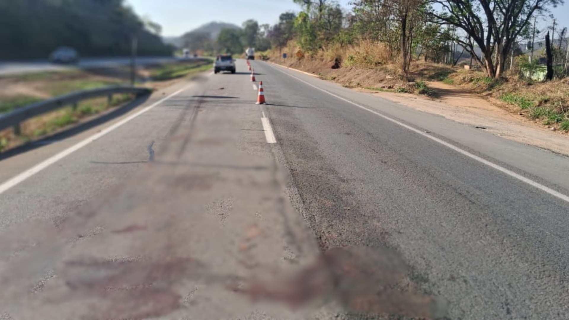 Mulher morre atropelada na BR-262 e suspeita é de que tenha sido atingida por mais de um veículo