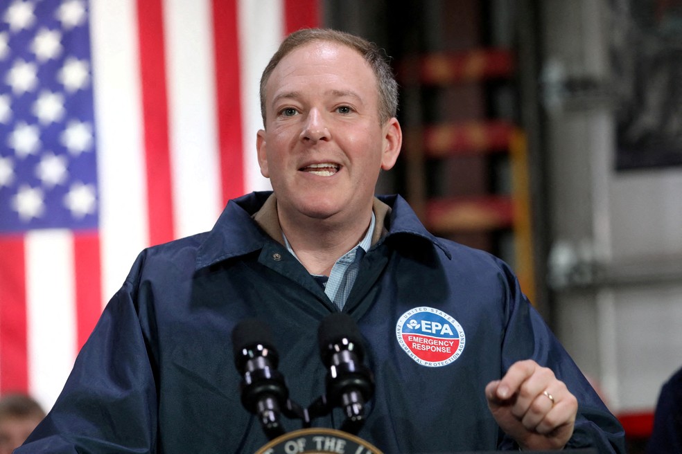 O chefe da EPA, Lee Zeldin, fala em Ohio, em 3 de fevereiro de 2025. — Foto: Rebecca Droke/Pool via REUTERS