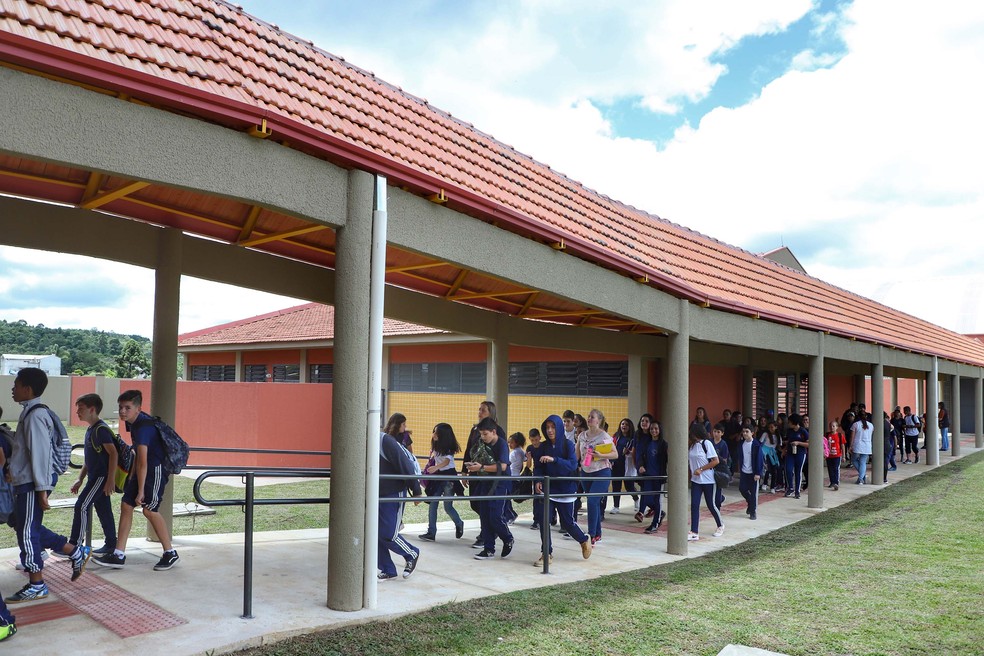 71% das escolas estaduais do PR têm irregularidades em registros de terrenos, o que impede investimentos — Foto: José Fernando Ogura/AEN