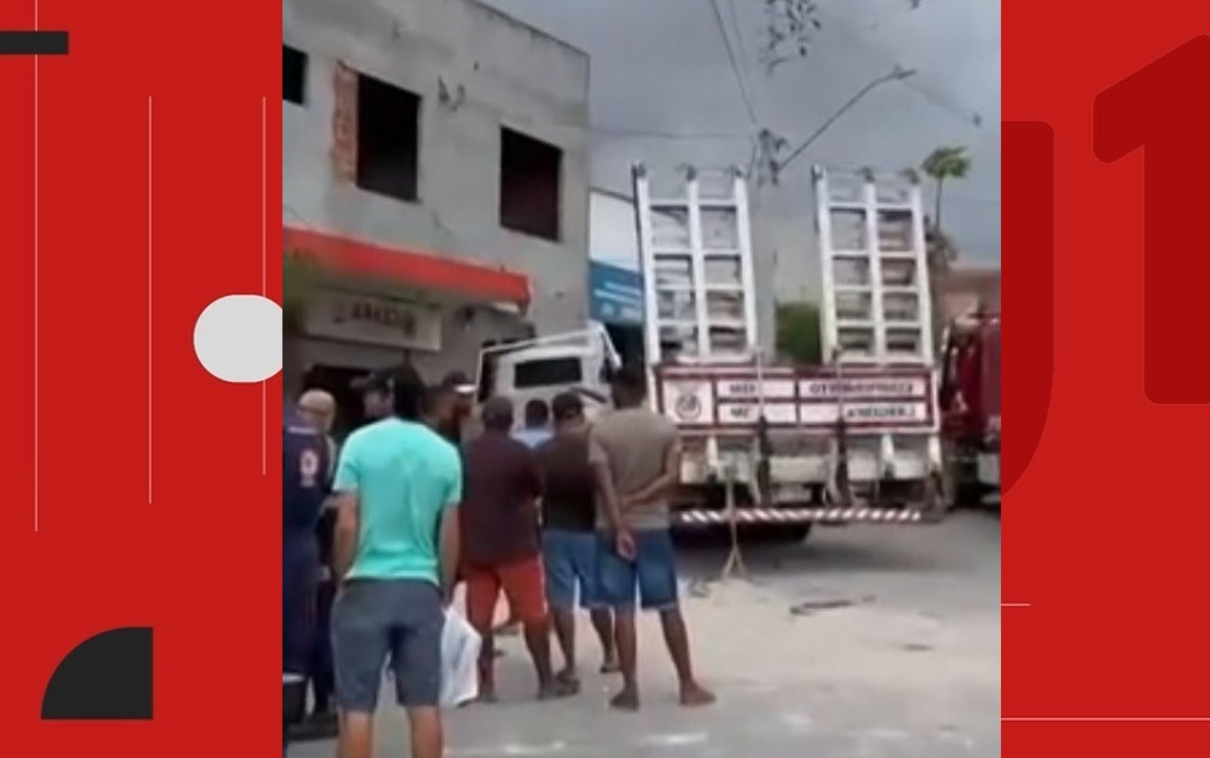 Sete pessoas ficam feridas após caminhão desgovernado atingi