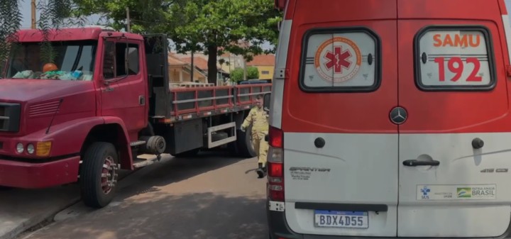 Adolescente morre após ser atropelada por caminhão manobrado pelo próprio pai no Paraná