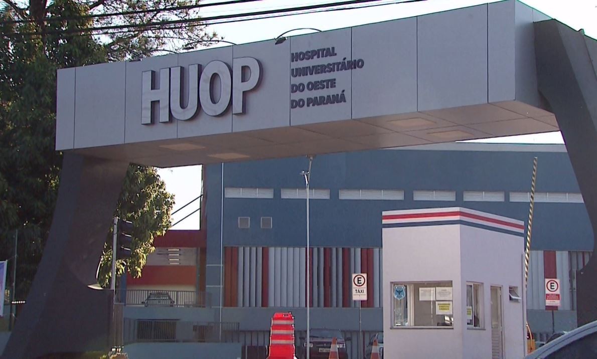 Enfermeira é condenada por falsificar atestados e fingir internação por Covid-19 para receber bolsa da universidade, no PR