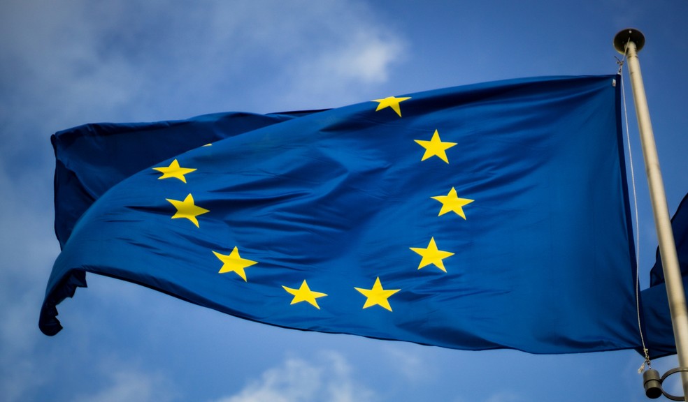 Bandeira da União Europeia. — Foto: Christian Lue/Unplash