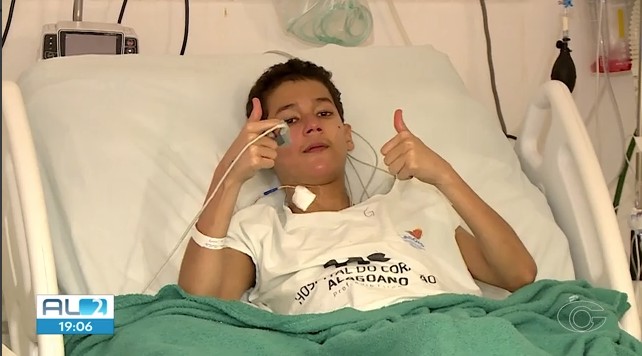 Adolescente recebe primeiro transplante de coração com órgão captado foram de Alagoas