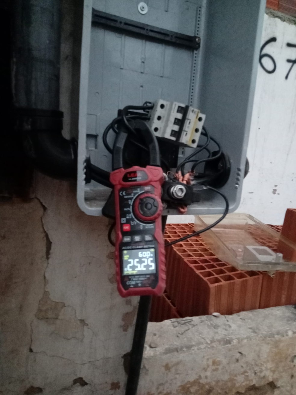 Cinco são presos por furto de energia no Ceará — Foto: Enel/Divulgação