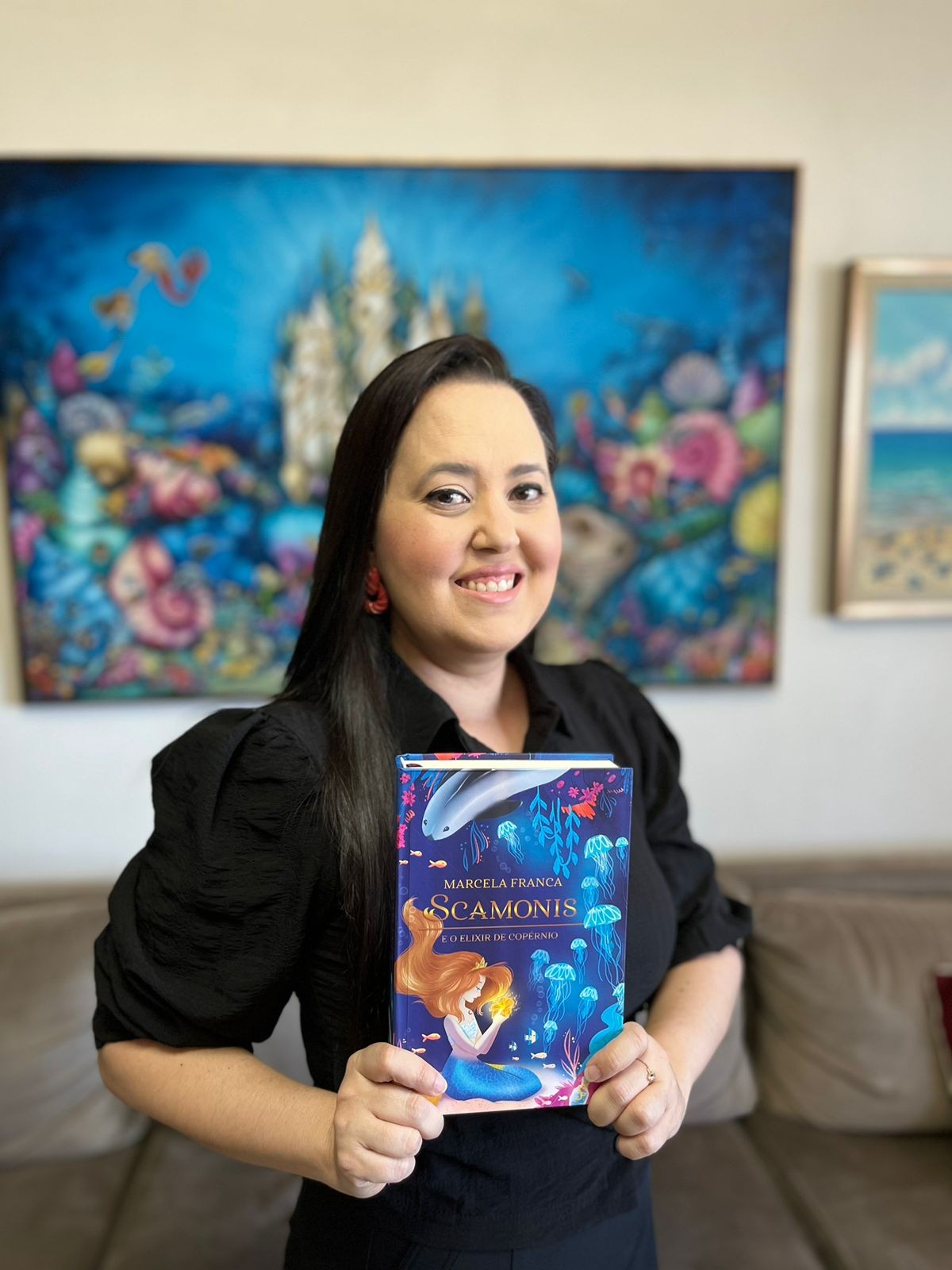 Escritora Marcela Franca lança o segundo livro da trilogia 'Scamonis ...