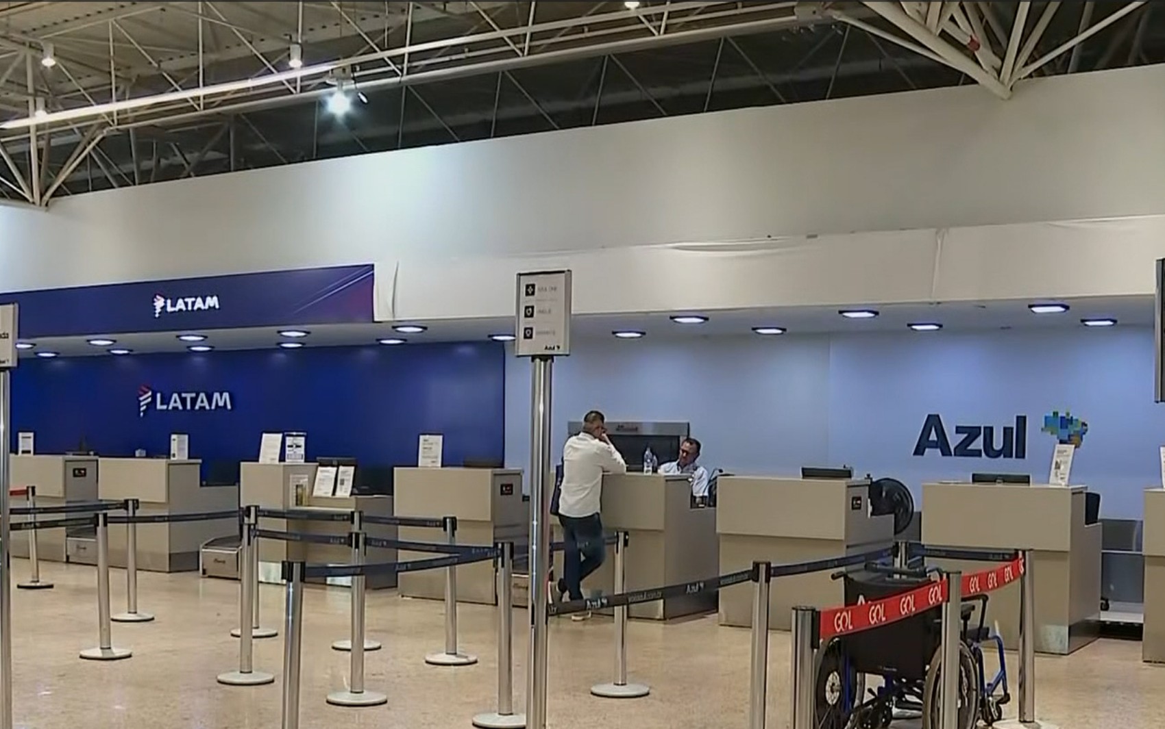 Aeroporto de Ribeirão Preto suspende voos após falha geral no controle de tráfego aéreo em SP