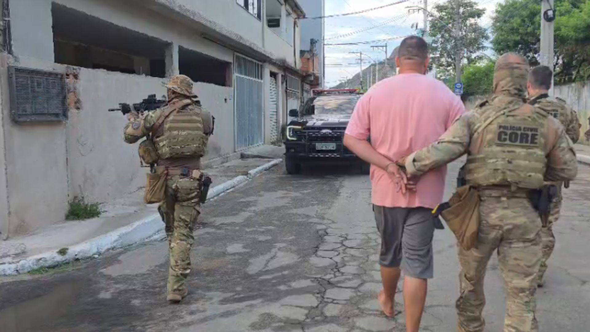 Cinco pessoas são presas em operação contra venda ilegal de armas ligada a homicídio no ES