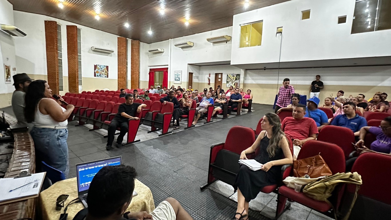 Em reunião com grupos, Semc apresenta avanços na organização do 49º Festival Folclórico 2025