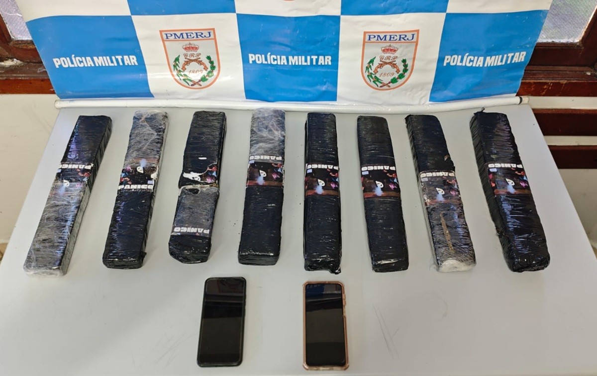 Casal é preso com 10 kg de maconha em operação na RJ-116, em Nova Friburgo