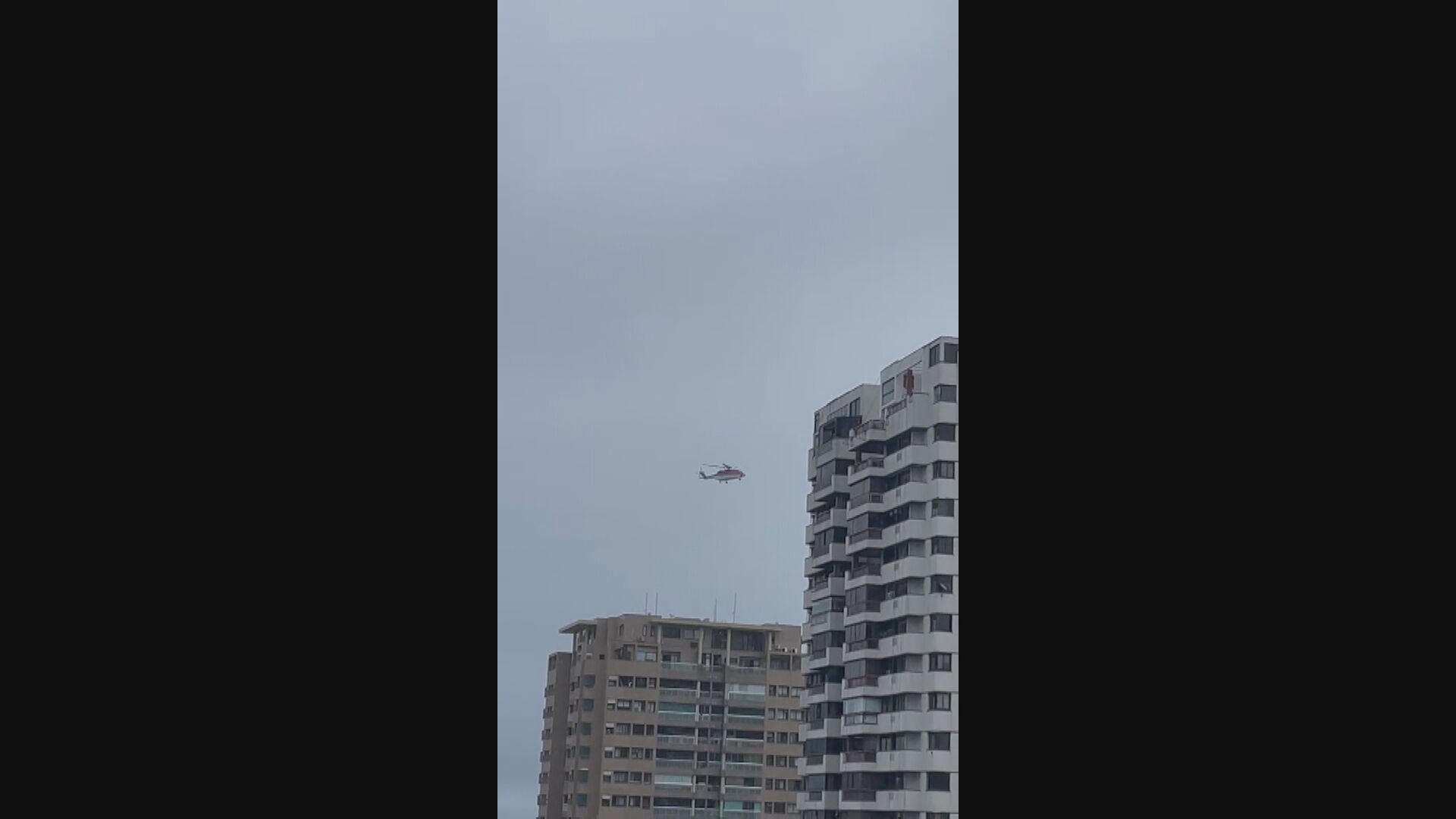 
Vídeo mostra helicóptero perdendo altitude no RJ antes de pousar com segurança