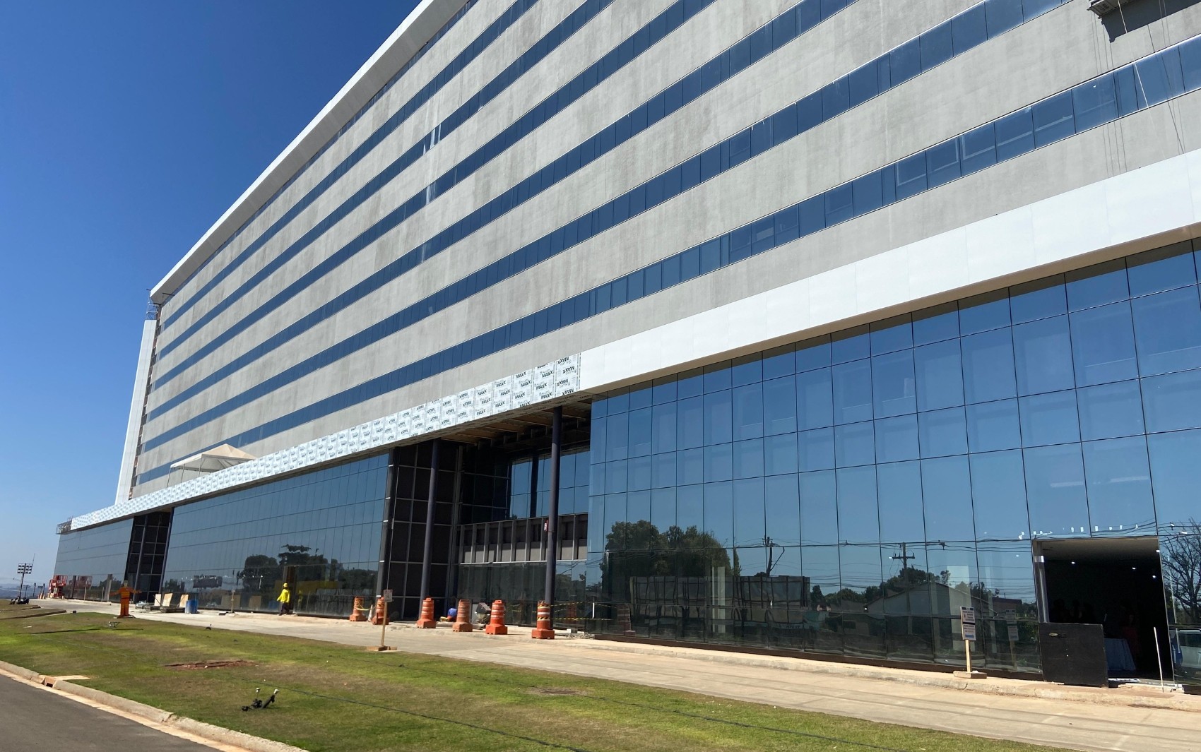 Governo de Goiás compra novo prédio para transferir Hospital de Urgências de Goiânia