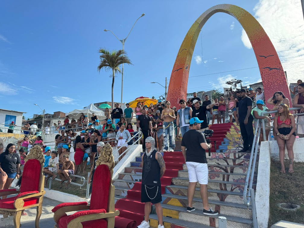 Gravação do clipe de Michele Andrade e Grafith — Foto: Sérgio Henrique Santos/Inter TV Cabugi