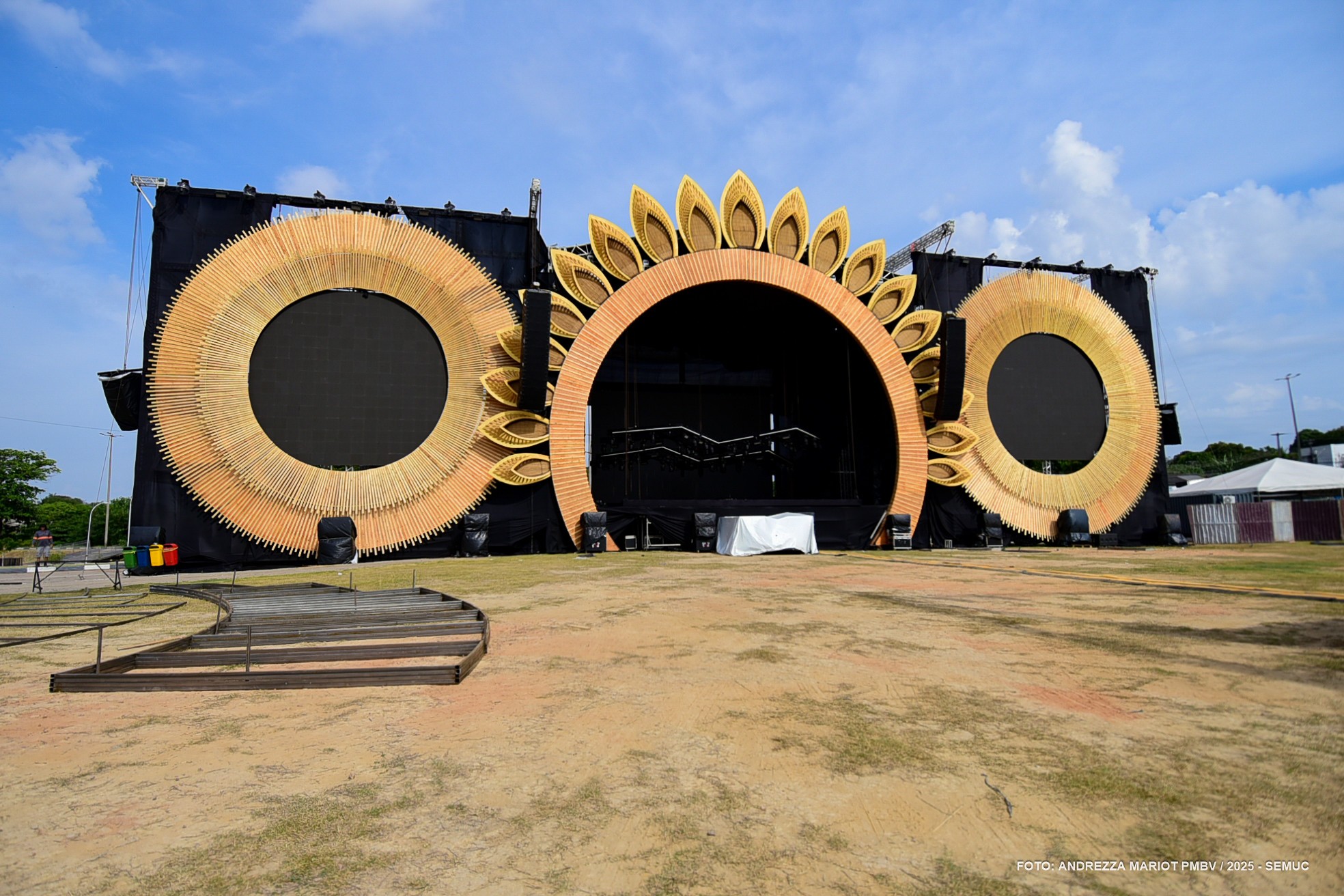 MORMAÇO 2025: estrutura do festival no Parque do Rio Branco está quase pronta