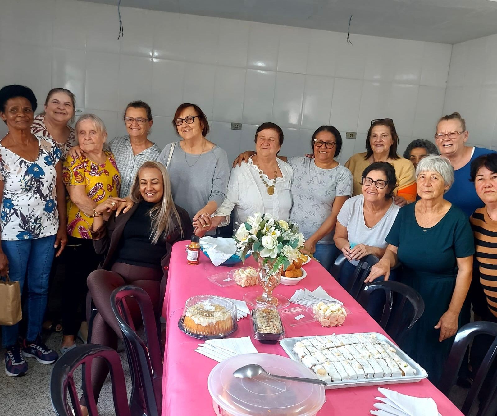 Com 2 mil participantes, grupos de idosos movimentam São José dos Pinhais