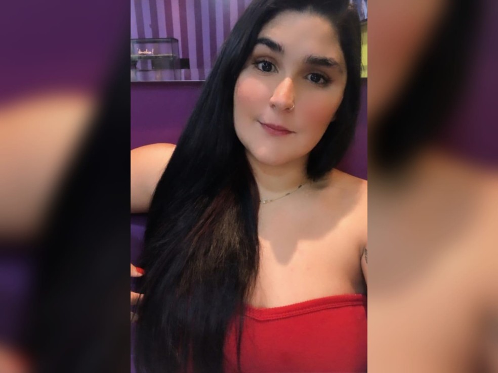 Ellyda Pinto Araújo, de 25 anos, e o irmão Felipe Pinto Araújo, de 17 anos, morreram após baterem a moto em um caminhão. — Foto: Arquivo pessoal