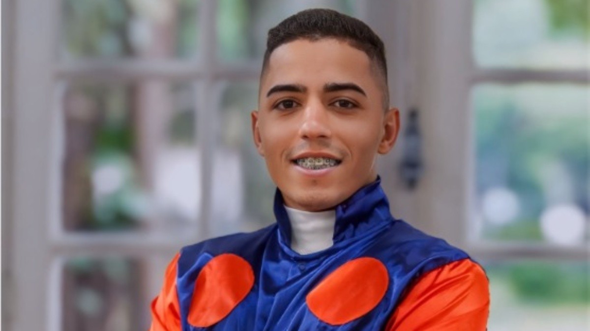 Jóquei Leandro Henrique morre três dias depois de cair de cavalo durante prova na Gávea