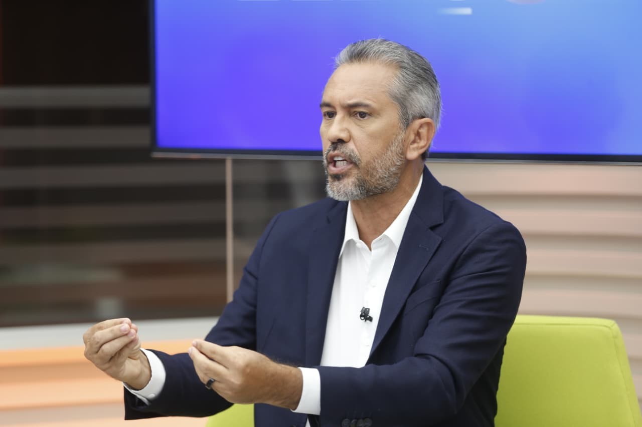 Tecnologia e empregos: Elmano de Freitas detalha planos para o Ceará​‌​