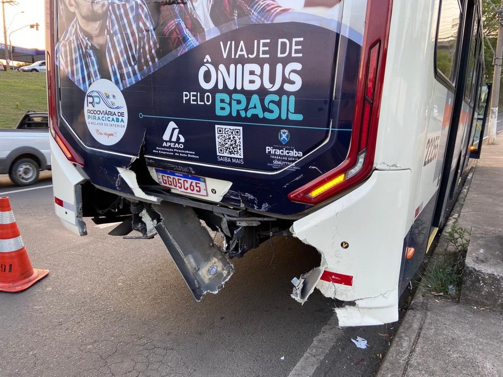 Como chegar até Clube Vale Das Aguas em Tupi de Ônibus?