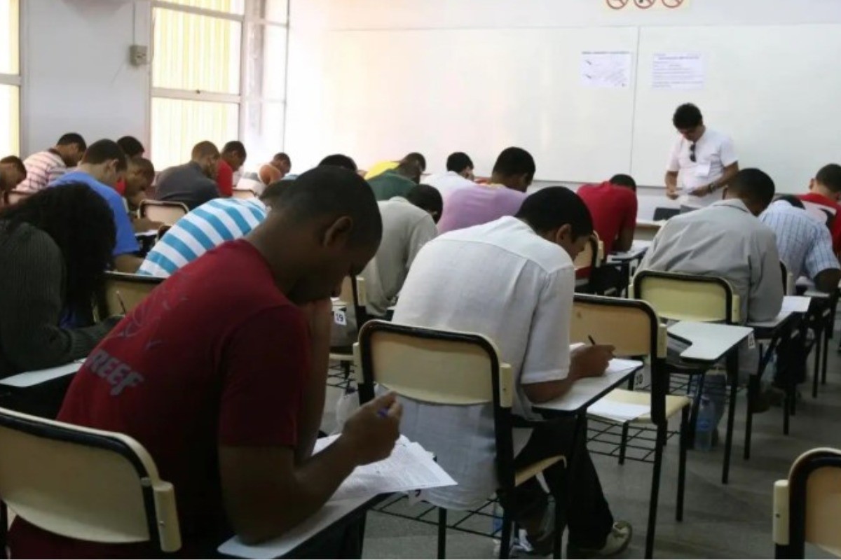 Inscrições para concurso do CRQ terminam nesta segunda; salários passam de R$ 3,3 mil com benefícios