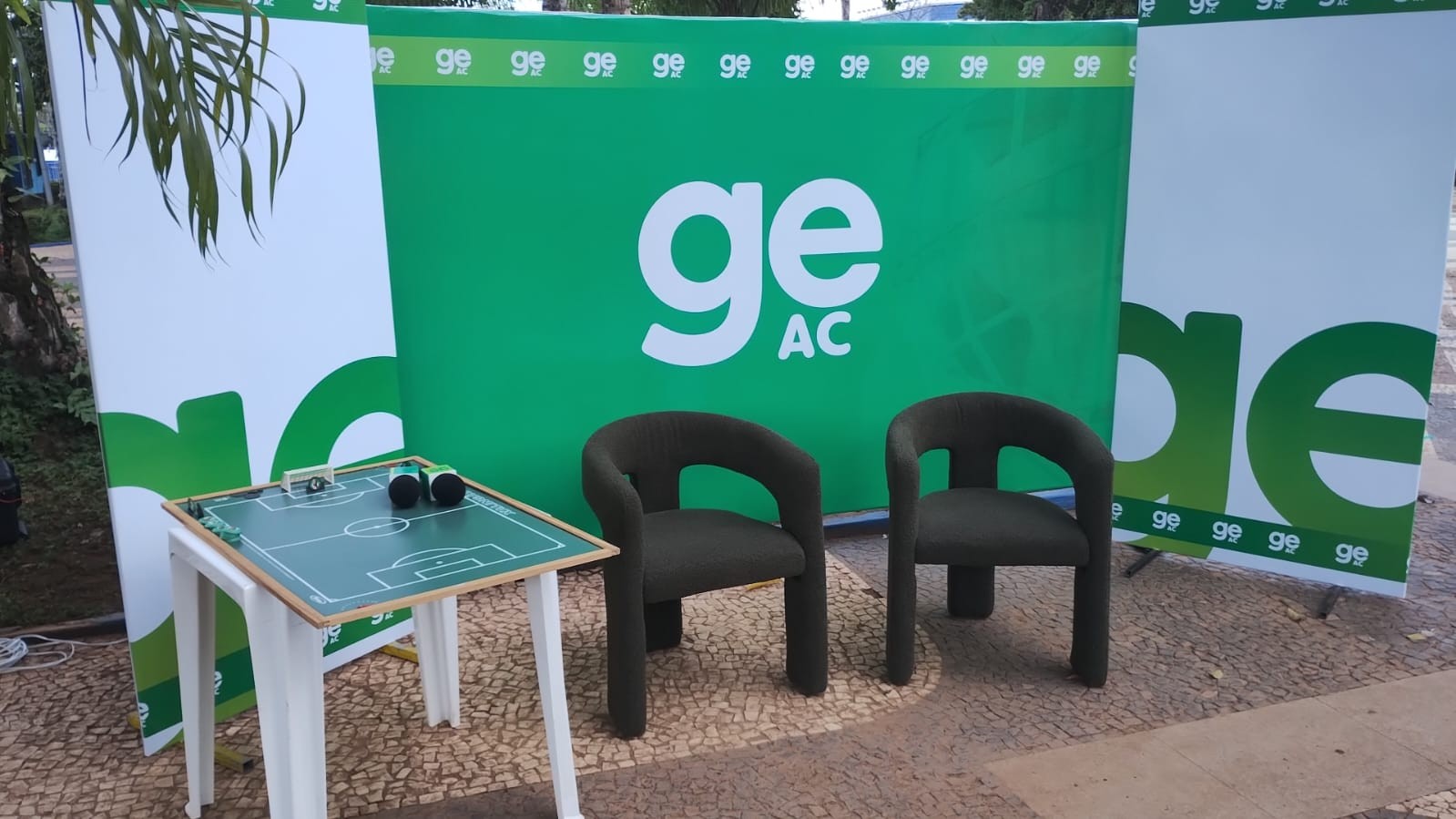 ge Acre mostra o clima na Praça da Revolução para a transmissão da estreia do Brasil; acompanhe
