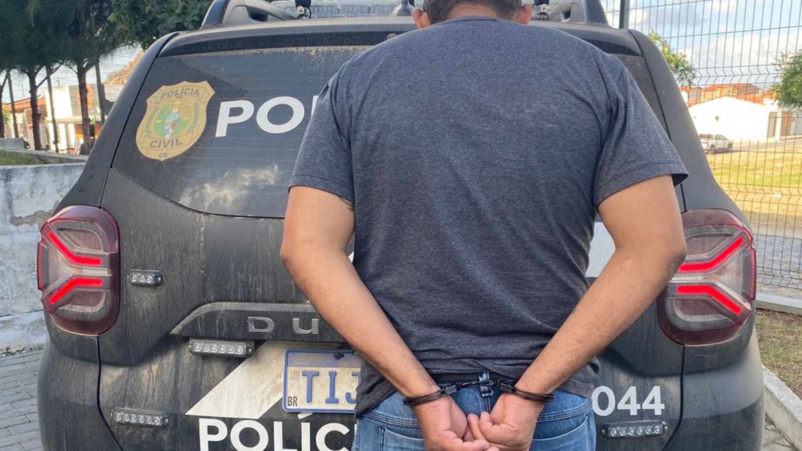 Pai é preso por suspeita de estuprar a filha de 12 anos no interior do Ceará