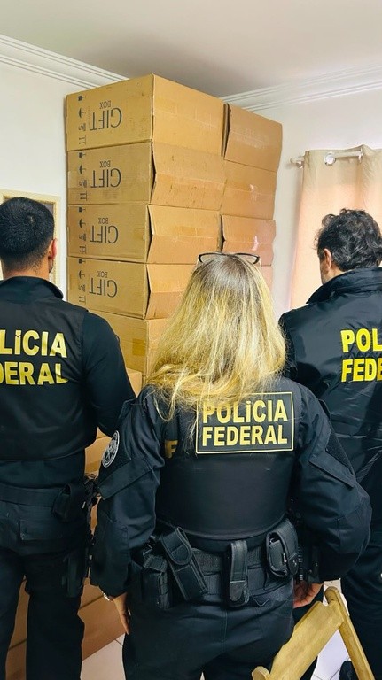Polícia Federal faz operação contra entrada e comércio ilegal de cigarros eletrônicos