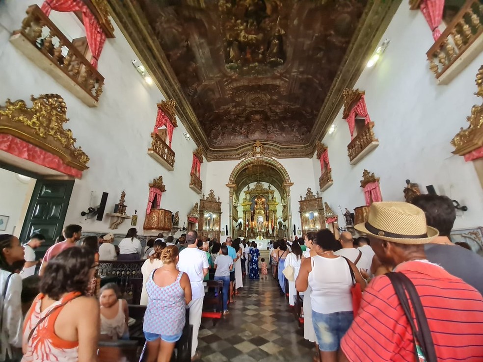 Parte interna da Igreja Nossa Senhora do Rosário dos Pretos, onde foi celebrada a missa para Preta Gil nesta sexta-feira (5) — Foto: Malu Vieira/g1
