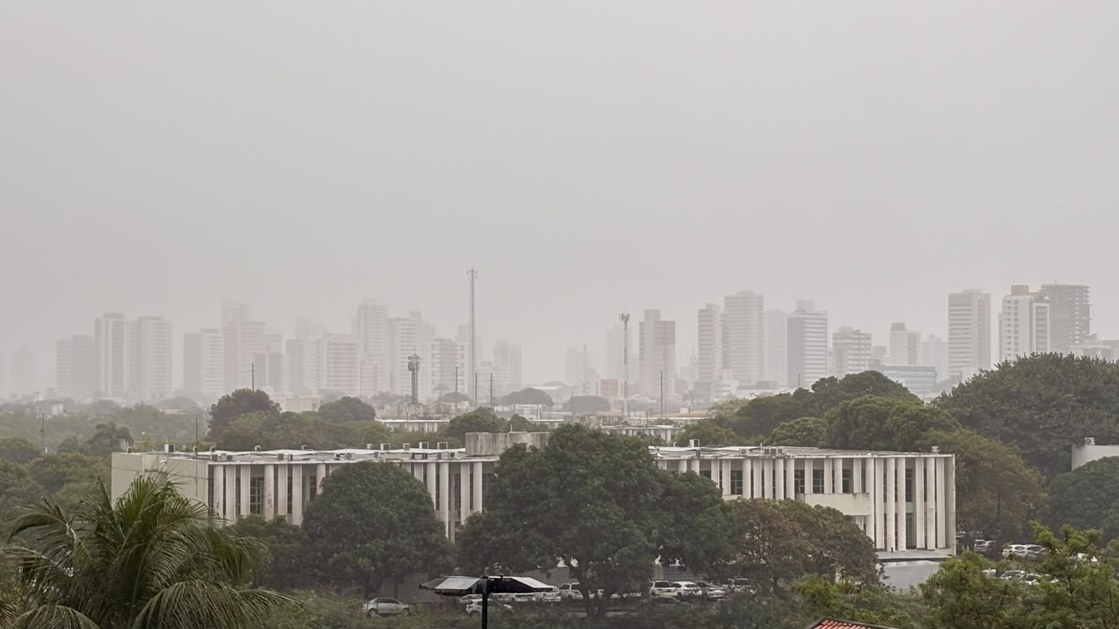 Inmet emite alerta de chuvas intensas nesta sexta (24) e sábado (25) para 100 cidades do RN 