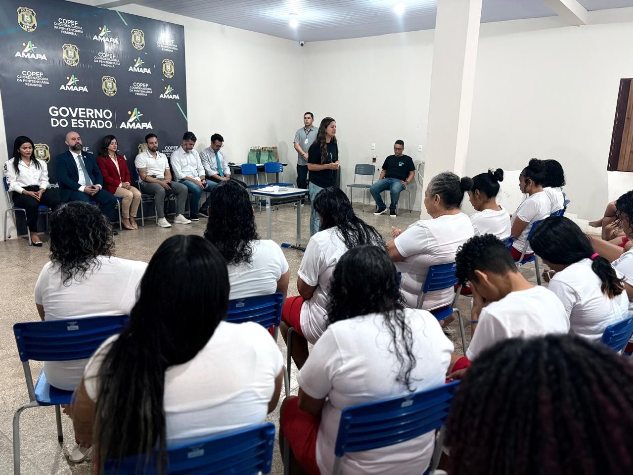 Detentas participam de celebração de Natal com poesia e cantata em Macapá