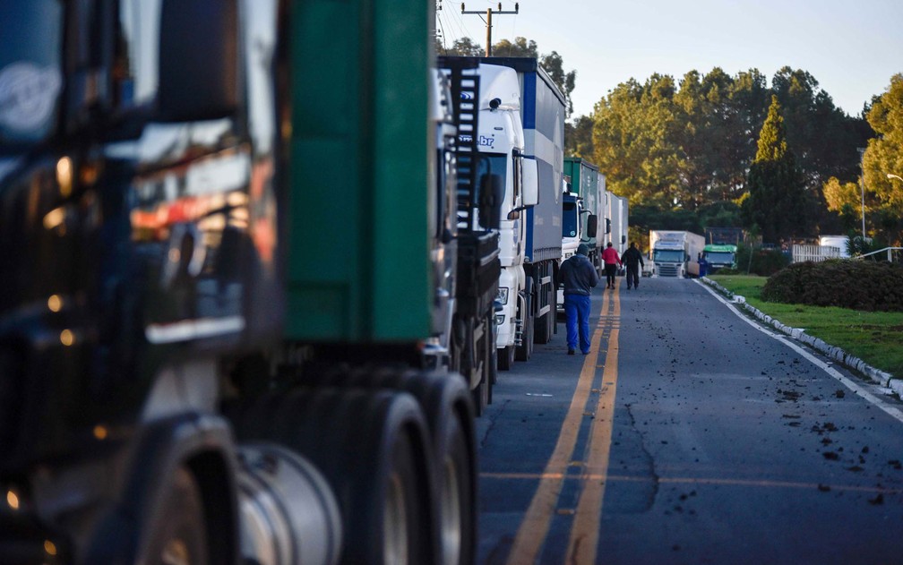 Caminhoneiros voltam a protestar em rodovias contra alta do diesel | G1