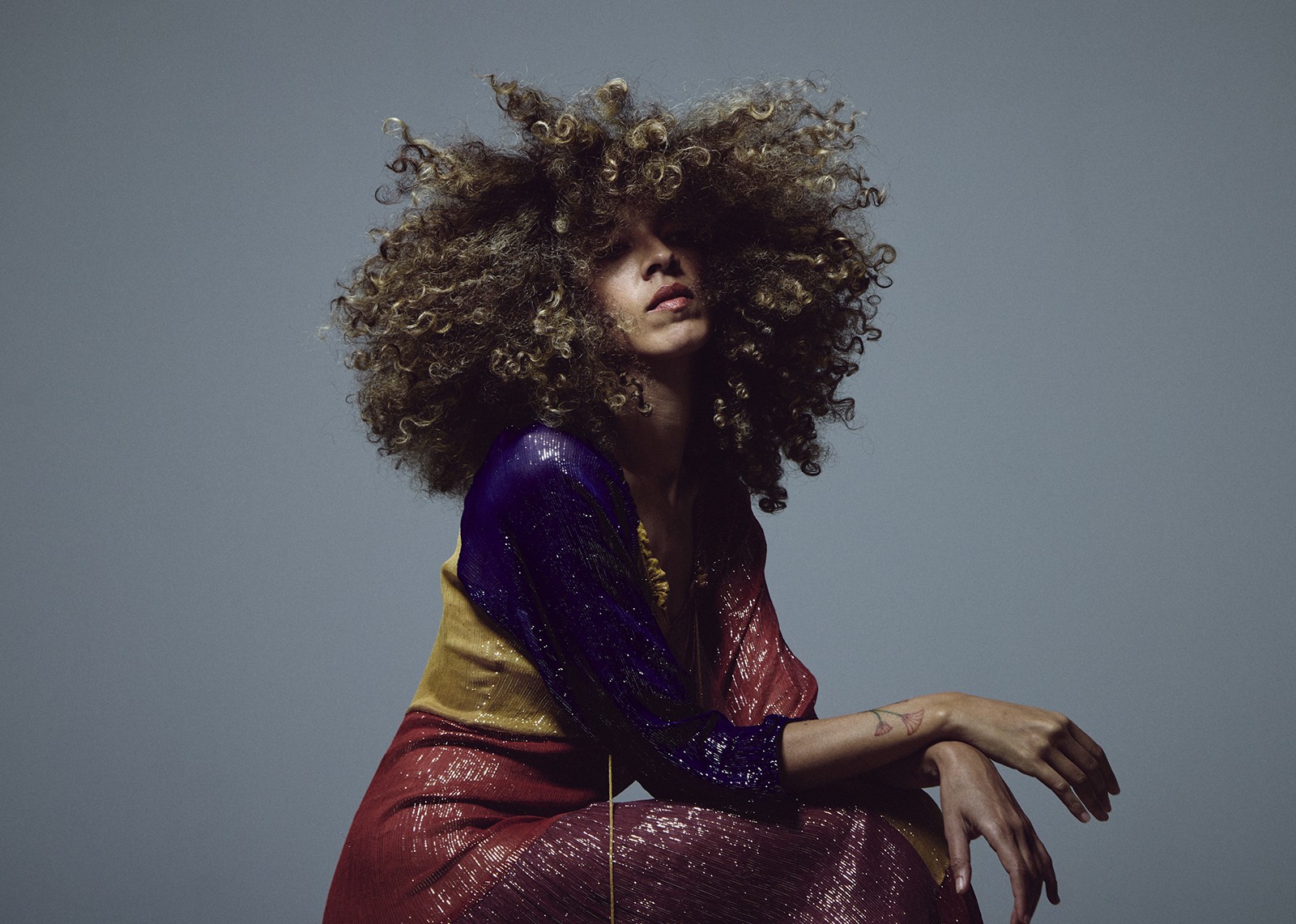 Anaïs Sylla canta com Jota.Pê e verte João Donato e Gilberto Gil para o francês na rota intercontinental do álbum 'Exil'