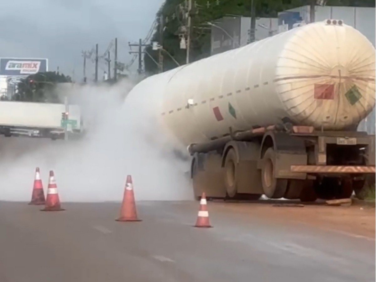 Vazamento de gás forma 'névoa' e assusta moradores em Porto Velho; veja vídeo