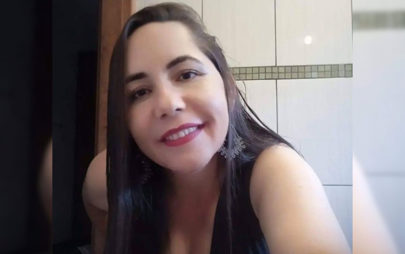 Diarista morre após carro bater contra árvore na BR-020