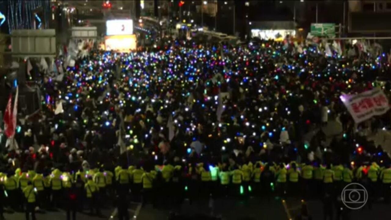 Investigadores da Coreia do Sul tentam pela 2ª vez prender presidente afastado; apoiadores impedem