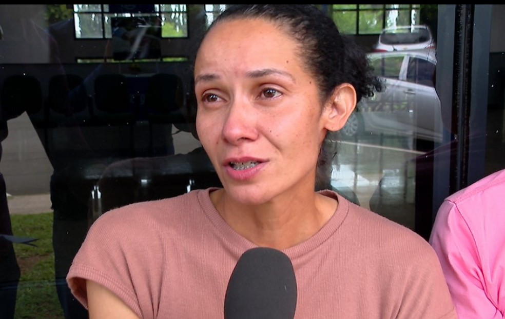 Daiane Porfirio de Souza perdeu o filho adolescente, que morreu afogado em rio de Brotas — Foto: Reprodução EPTV
